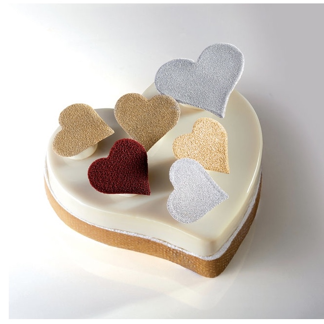Perforated Heart Tart Ring 210mm x225mm